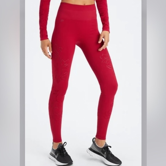 Fabletics Seamless Two Piece Workout Set - Picture 2 of 3